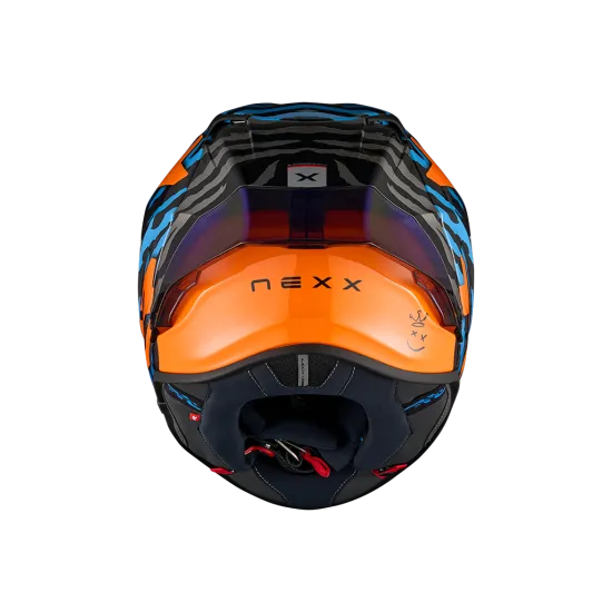 Състезателна каска NEXX X.R3R ZIGER с многоцветна графика в оранжево, синьо и неоново зелено, син иридиев визьор и спойлер