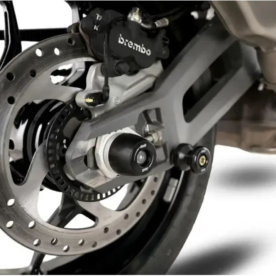Черни краш тапи R&G Racing на задната ост на Ducati Multistrada V2 с Brembo спирачен апарат и зъбно колело