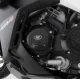 Черен протектор за картер R&G Racing монтиран на Aprilia RSV4 1100, с видимо лого и надпис Racing върху полипропиленовия