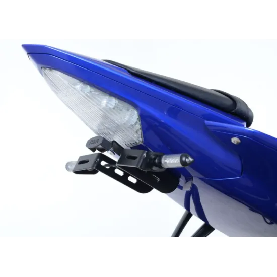 Черна алуминиева стойка за номер R&G Racing монтирана на синя Yamaha YZF-R6 с LED осветление и странични бобини