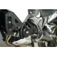 Черни краш тапи R&G Racing Aero монтирани на Honda Crosstourer, позиционирани пред обтекателя над двигателен картер с надпис