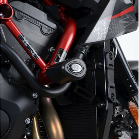 Черна краш тапа R&G Racing Aero монтирана в рамата на Kawasaki Z H2 до червена стоманена рамка и двигател