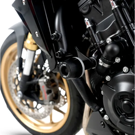 Черни краш тапи R&G Racing монтирани на двигател Honda CB1000 Hornet - цилиндричен амортисьор с бяло лого R&G, изглед от три