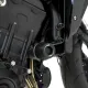 Черни краш тапи R&G Racing монтирани на двигател Honda CB1000 Hornet - цилиндричен амортисьор с бяло лого R&G, изглед от три