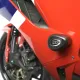 Черна краш тапа R&G Aero Style монтирана на червен обтекател Honda CBR 600RR с видимо лого R&G