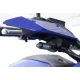 Черен пластмасов адаптер за мигачи R&G Racing монтиран на синя каросерия на Yamaha мотоциклет с компактен LED мигач
