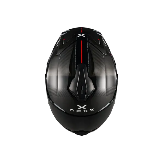 Черна спортна мото каска NEXX Y100R с матово покритие, сребристи акценти, червени детайли, тъмен визьор и аеродинамична форма