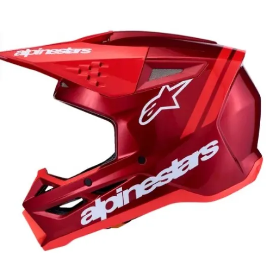 Alpinestars SM3 Radium мотокрос каска в наситено червено с металик ефект, бели надписи и вентилационни отвори на козирката -
