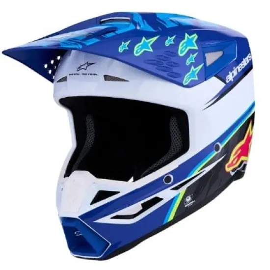 Детска мотокрос каска Alpinestars SM3 Falcon в синьо, бяло и черно с неонови зелени звезди, удължена козирка и логото на