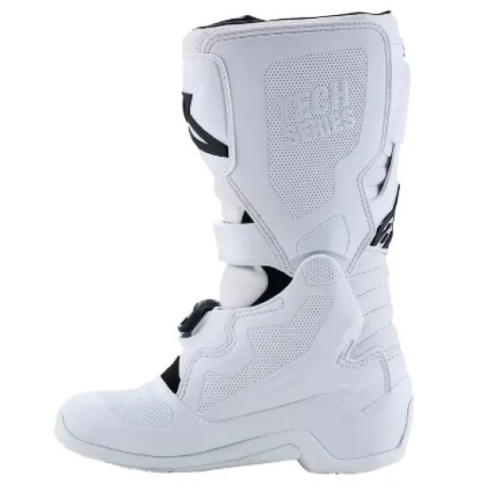 Бели детски мотокрос ботуши Alpinestars Tech 7S с 4 черни катарами, TPU пластина за пищяла и перфорирана гумена подметка