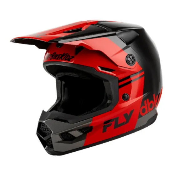 Мотокрос каска FLY RACING Kinetic DBK 27 в черно, червено и сиво с лого DBK и FLY, широка козирка и вентилационни отвори