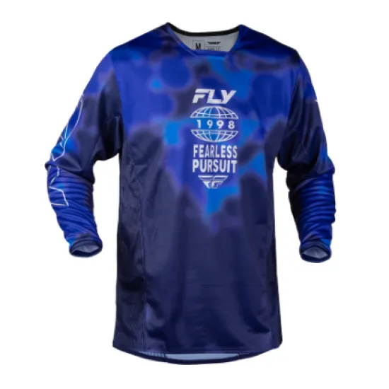 Мотокрос блуза FLY Racing Kinetic Blur в тъмносиньо с размазан графичен ефект и лого Fearless Pursuit 1998 на гърдите