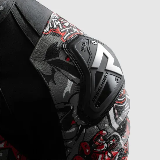 Кожено мото яке Rebelhorn Vandal 2 Cruze Black Dark Grey Red – спортно яке с AAA защита и Level 2 протектори