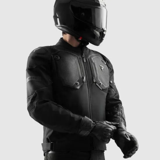Черно мото яке Rebelhorn Borg 2 с HydraShield PRO мембрана и Level 2 протектори