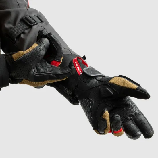 Мото ръкавици Rebelhorn Defender Desert Black Red с TPU протектор и Superfabric