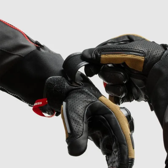 Мото ръкавици Rebelhorn Defender Desert Black Red с TPU протектор и Superfabric