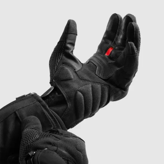 Мото ръкавици Rebelhorn Core Black Red с Impacton протектор и вентилация